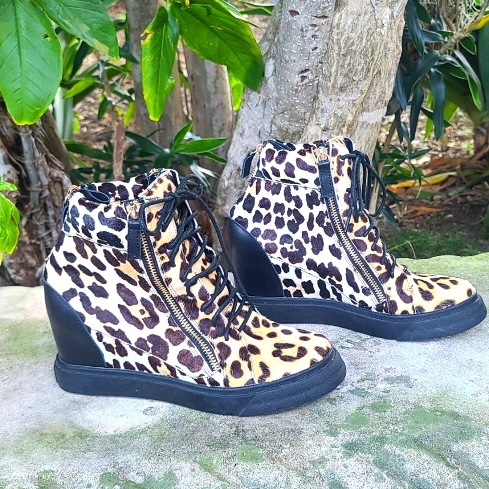 Giuseppe Zanotti Leopard-Print Calf Hair Wedge Sneaker Size 39 EUC